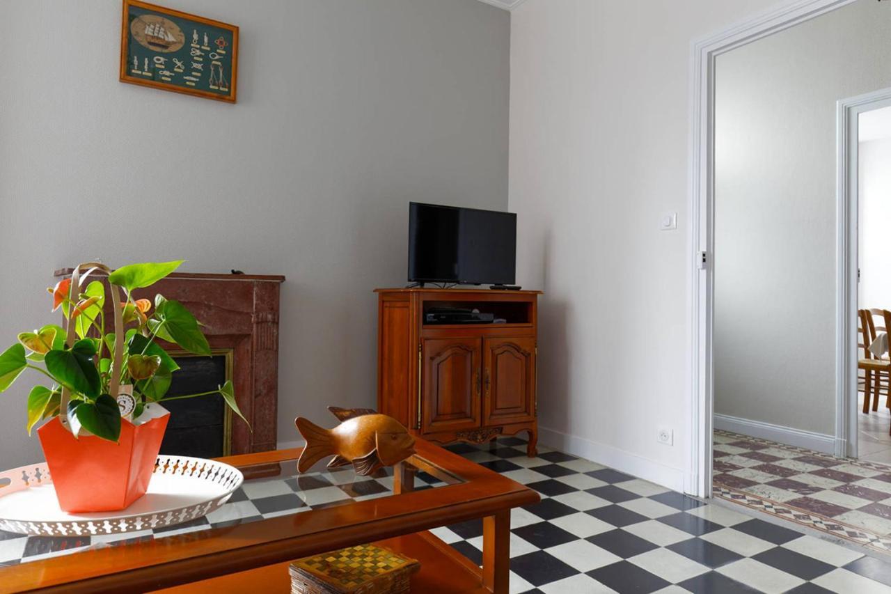 Le Cachet D'Une Maison De Centre-Bourg A Beauvoir-Sur-Mer Dış mekan fotoğraf