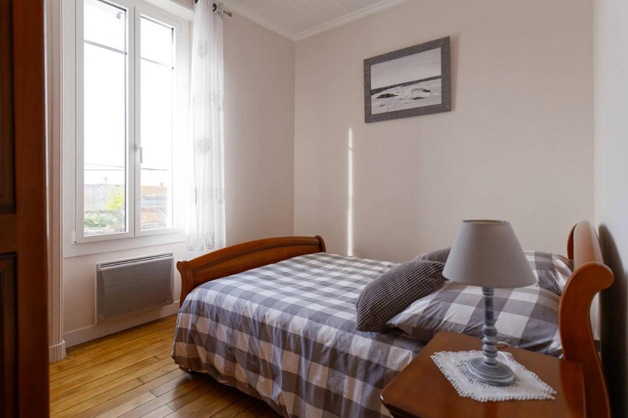Le Cachet D'Une Maison De Centre-Bourg A Beauvoir-Sur-Mer Dış mekan fotoğraf